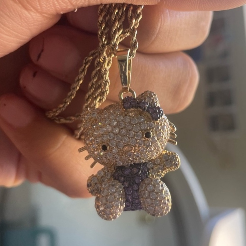 Hello Kitty Pendant